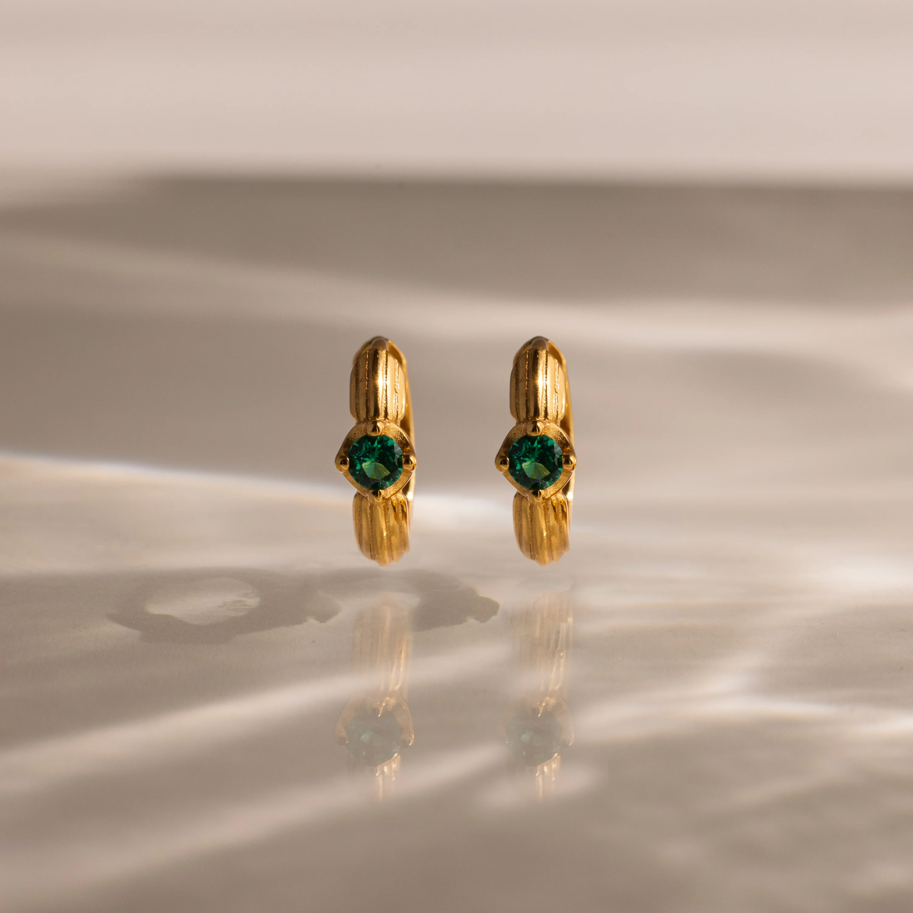 Ribbed Emerald Huggies