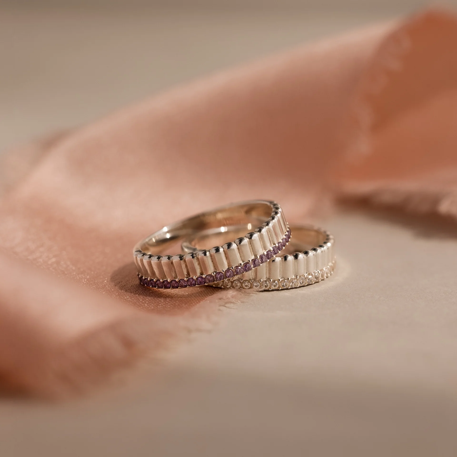Ribbed Emerald Stack Ring - Image 7
