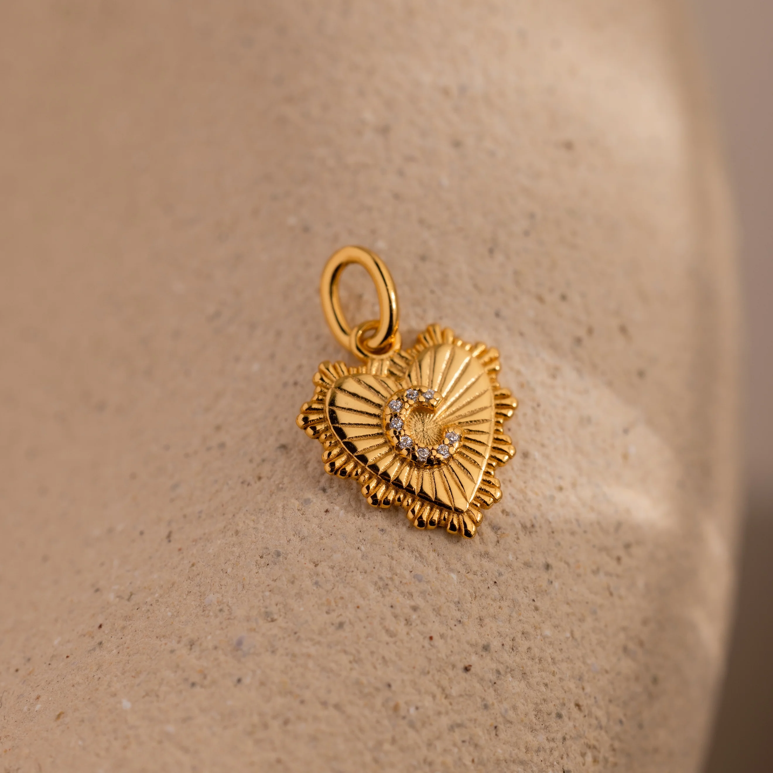 Ribbed Heart Pave Initial Charm - Image 10