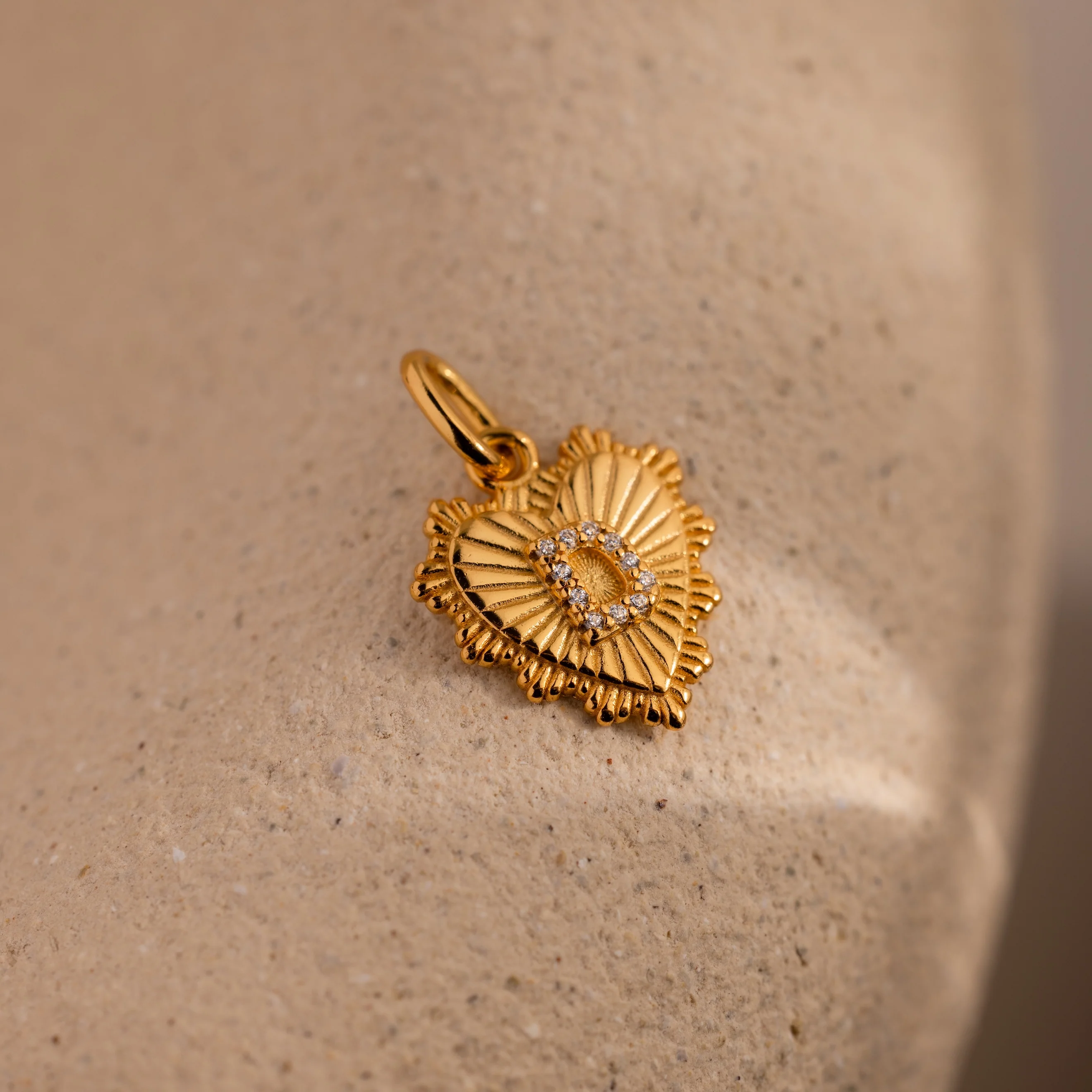 Ribbed Heart Pave Initial Charm - Image 11