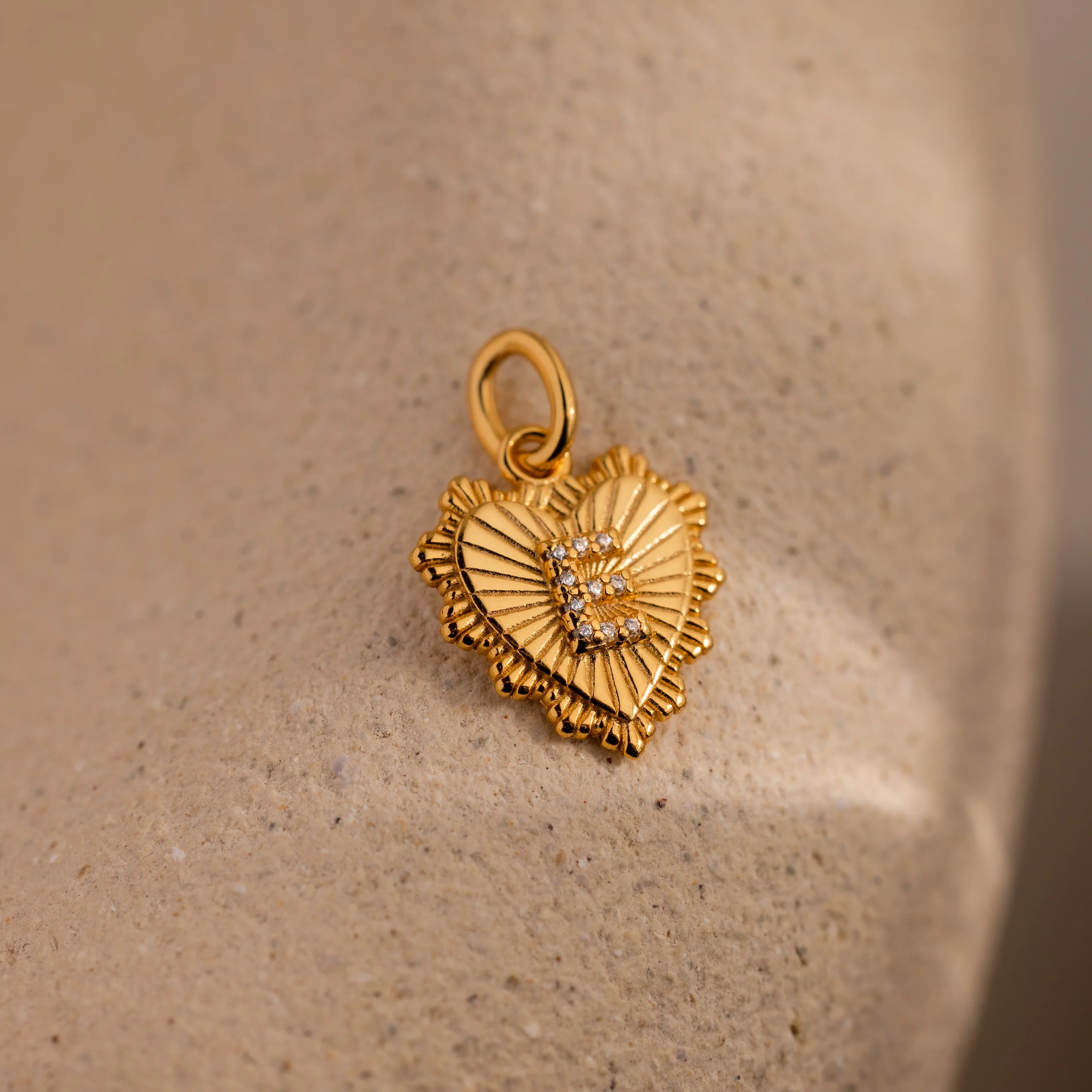 Ribbed Heart Pave Initial Charm - Image 12