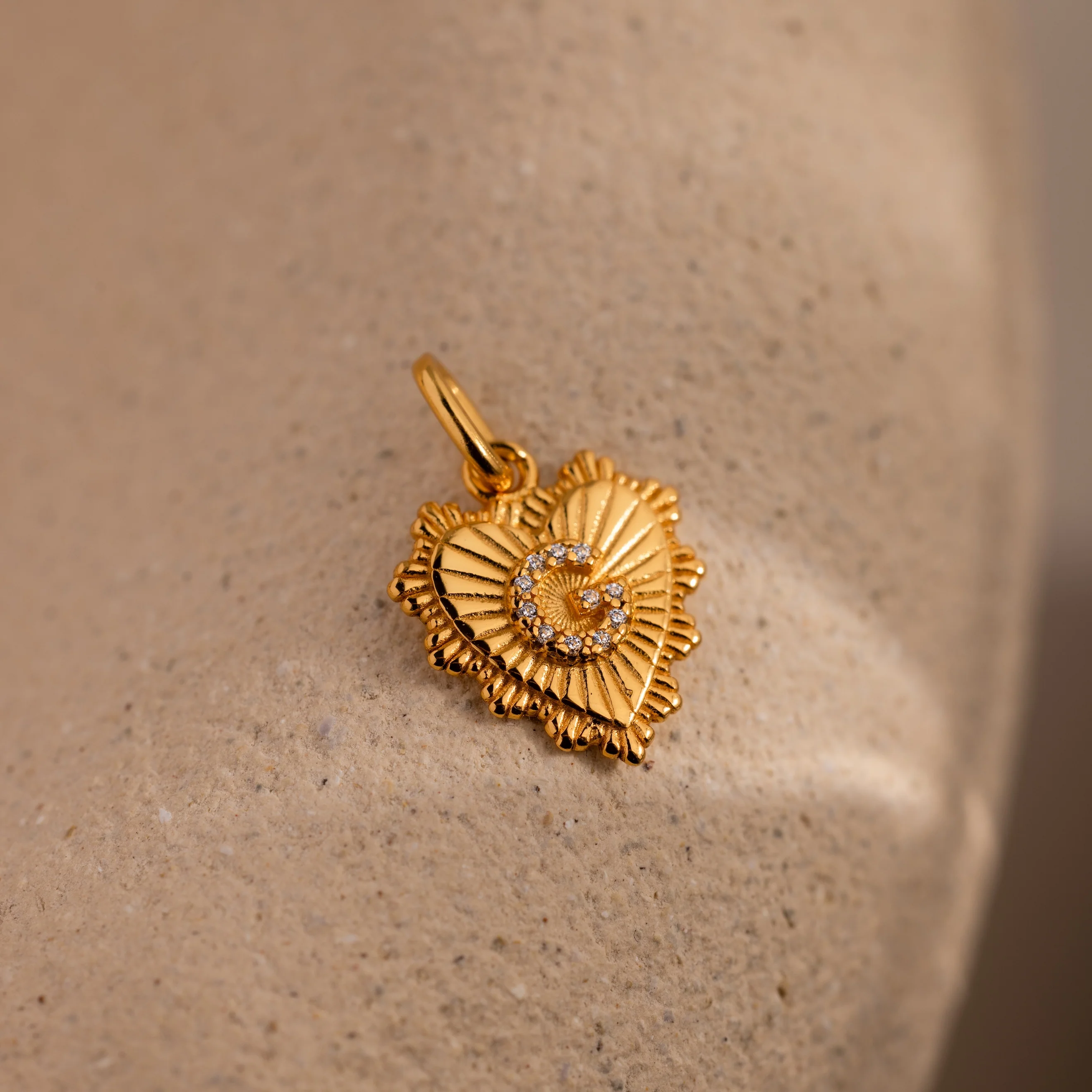 Ribbed Heart Pave Initial Charm - Image 14