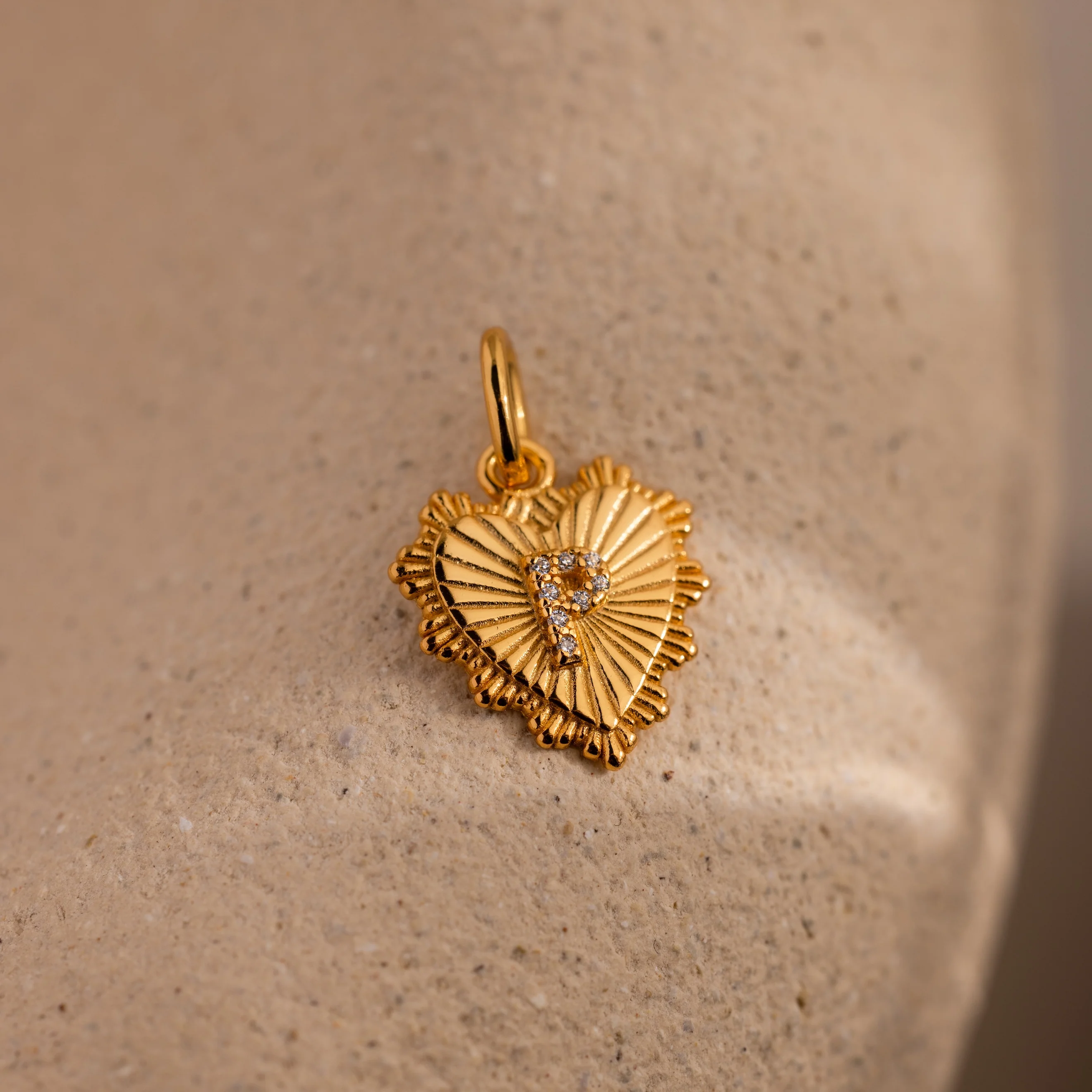 Ribbed Heart Pave Initial Charm - Image 23