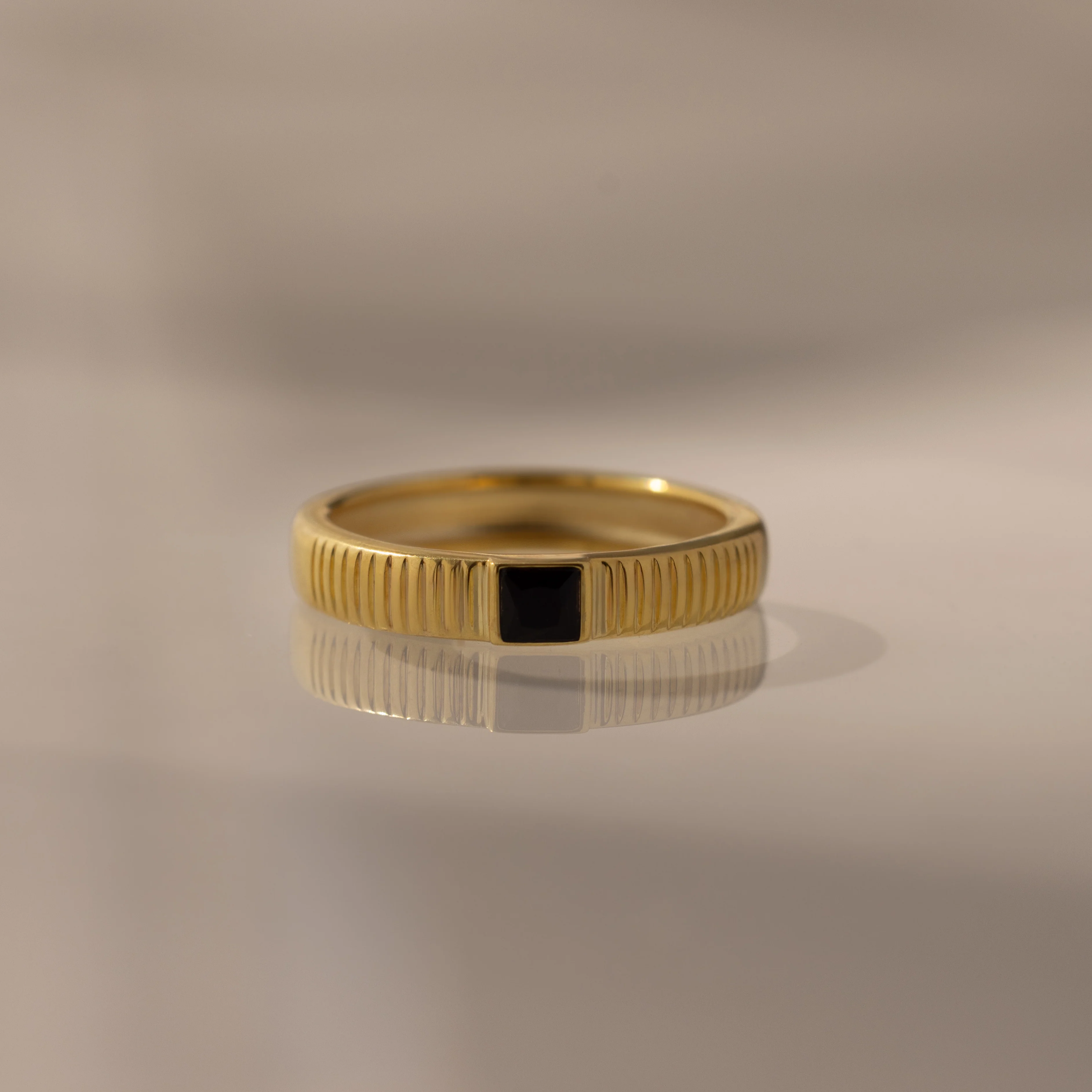 Ribbed Onyx Band