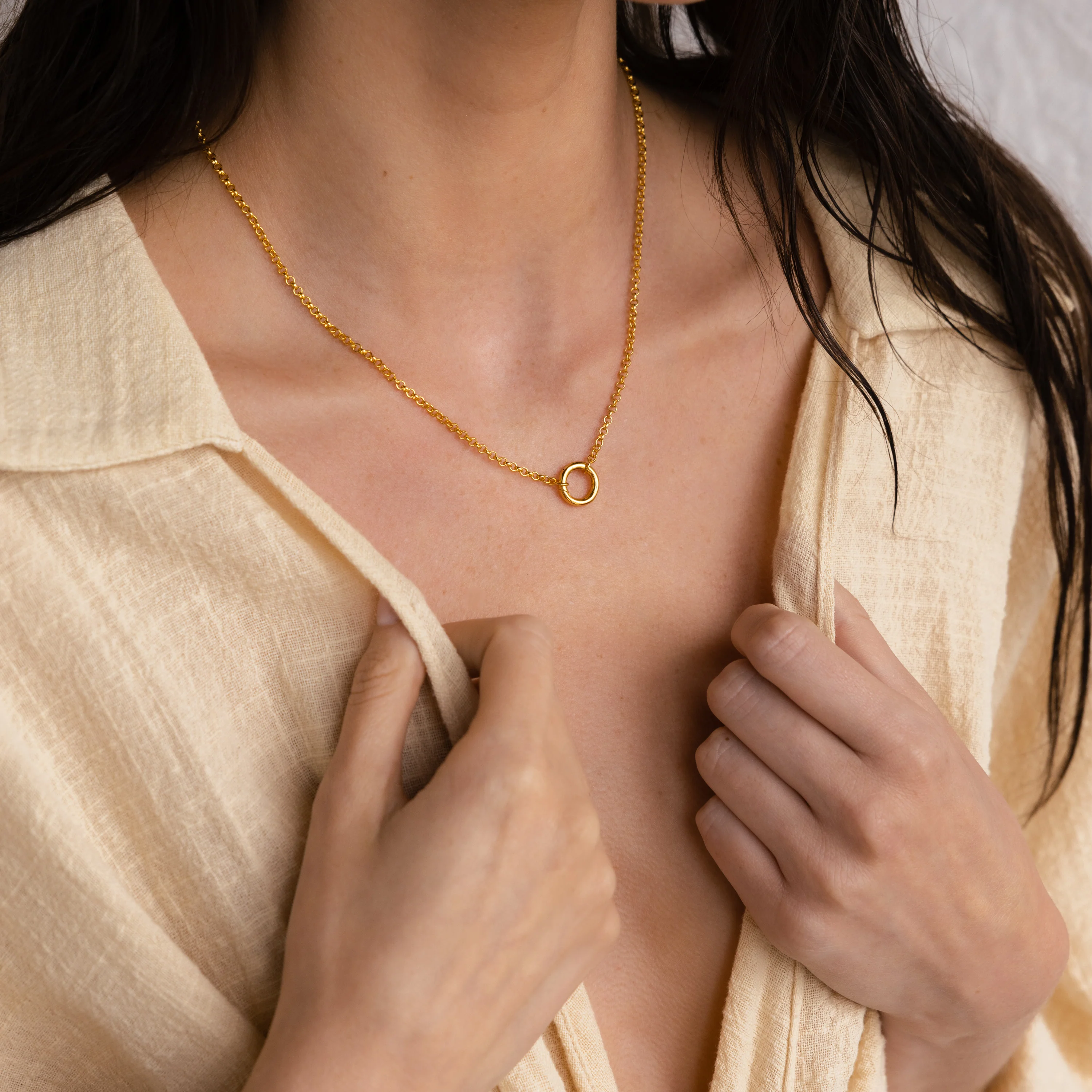 Rolo Circle Charm Necklace - Image 9