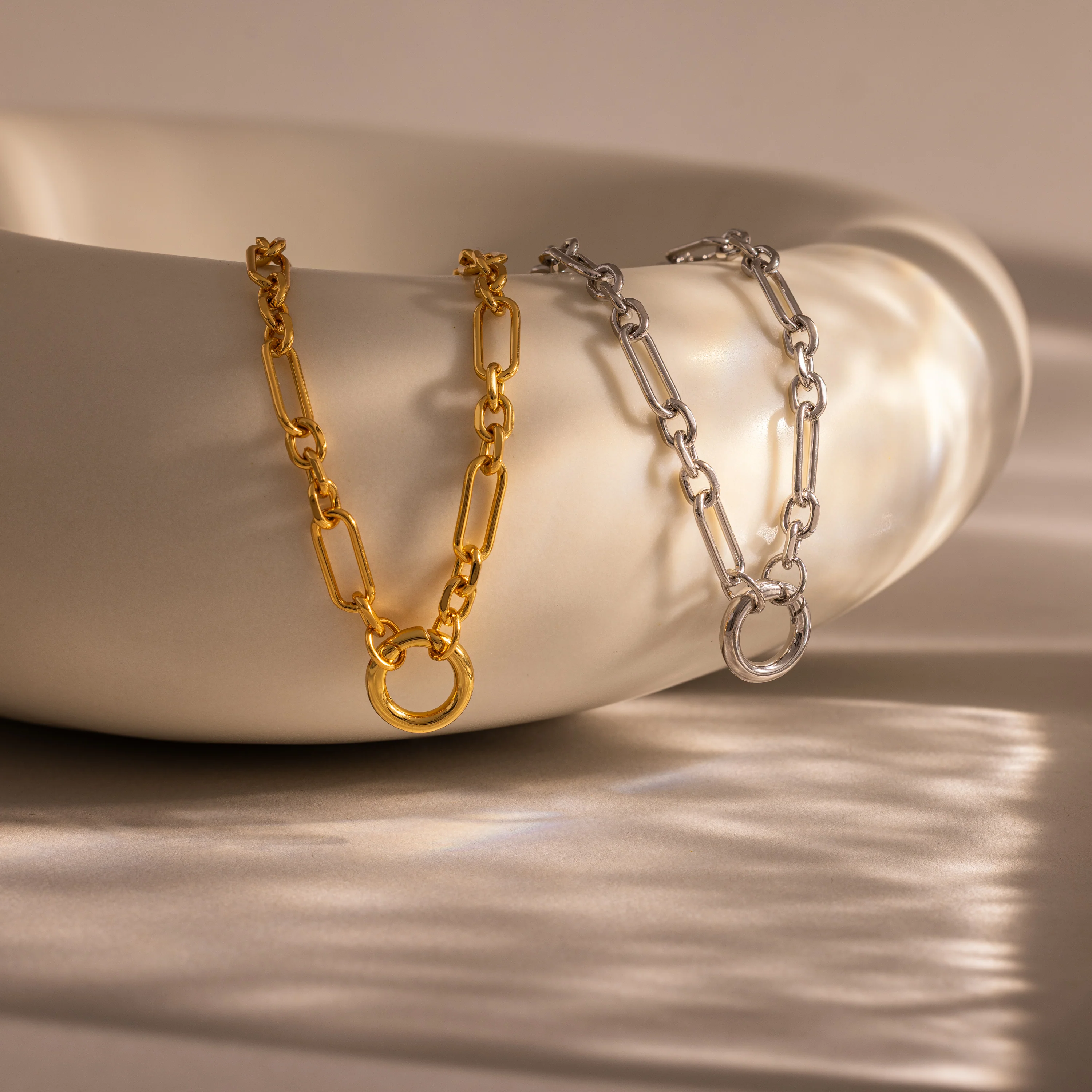 Rolo Circle Figaro Necklace - Image 4