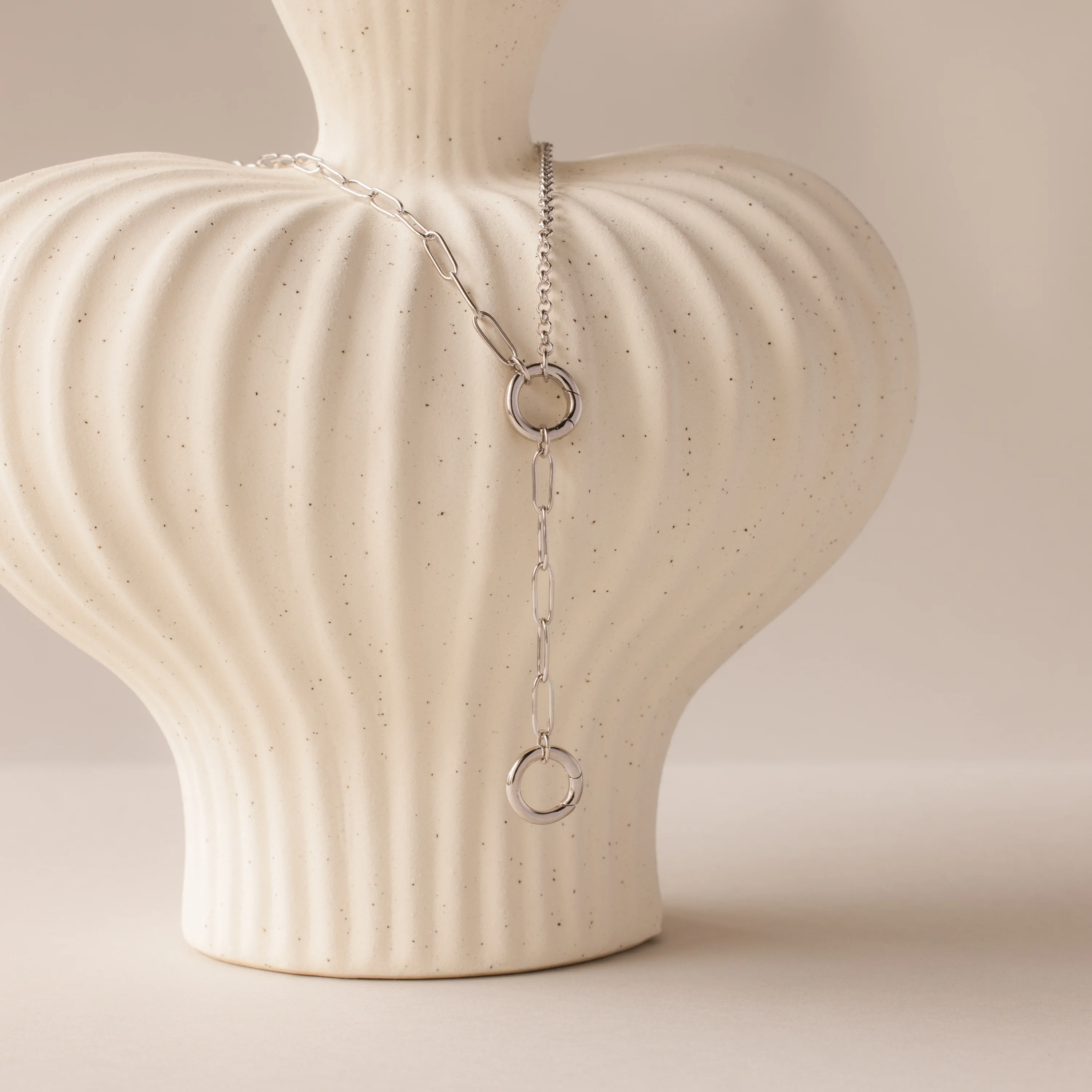 Rolo Lariat Paperclip Clasp Necklace in Silver - Image 3
