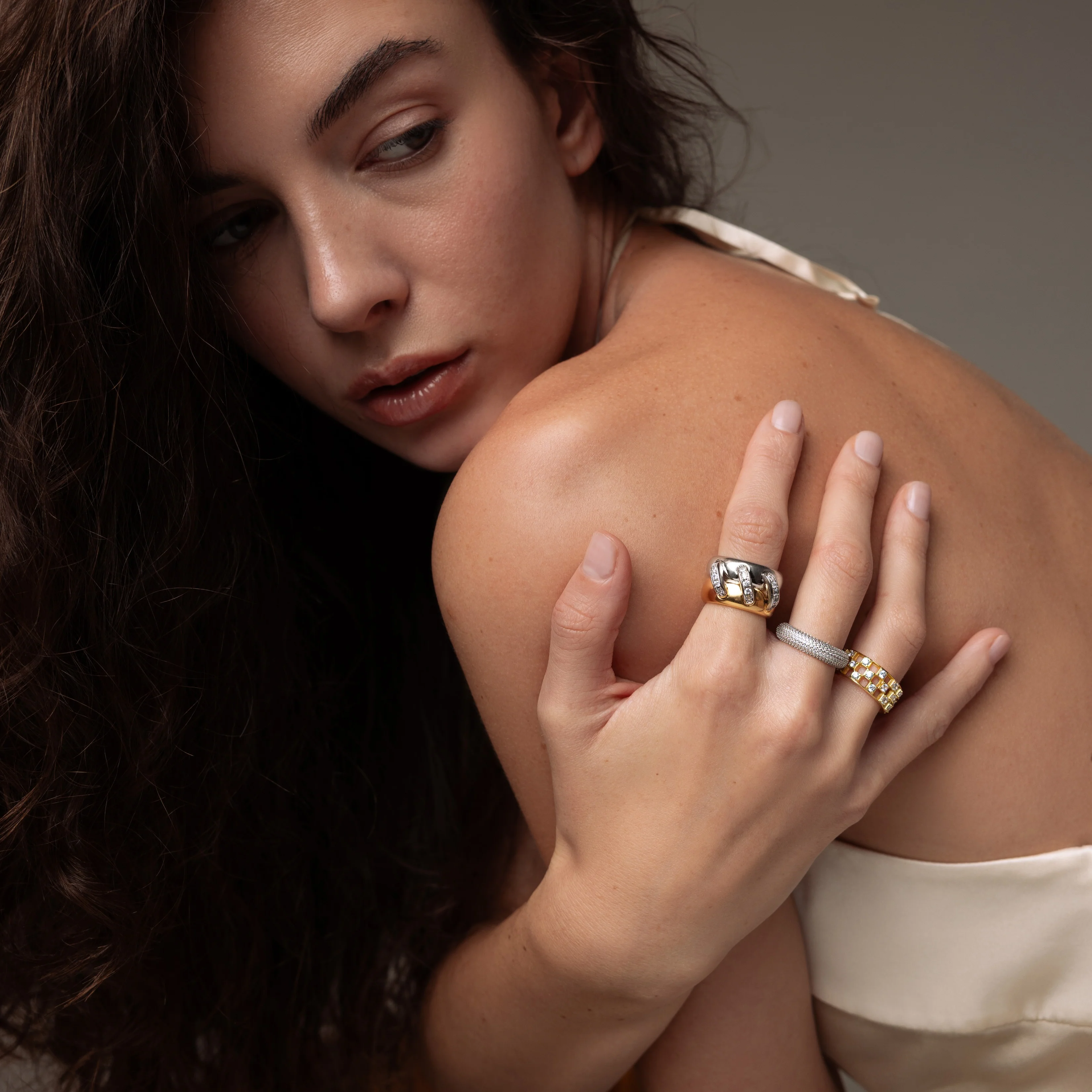 Sculpted Mixed Metal Link Ring - Image 8