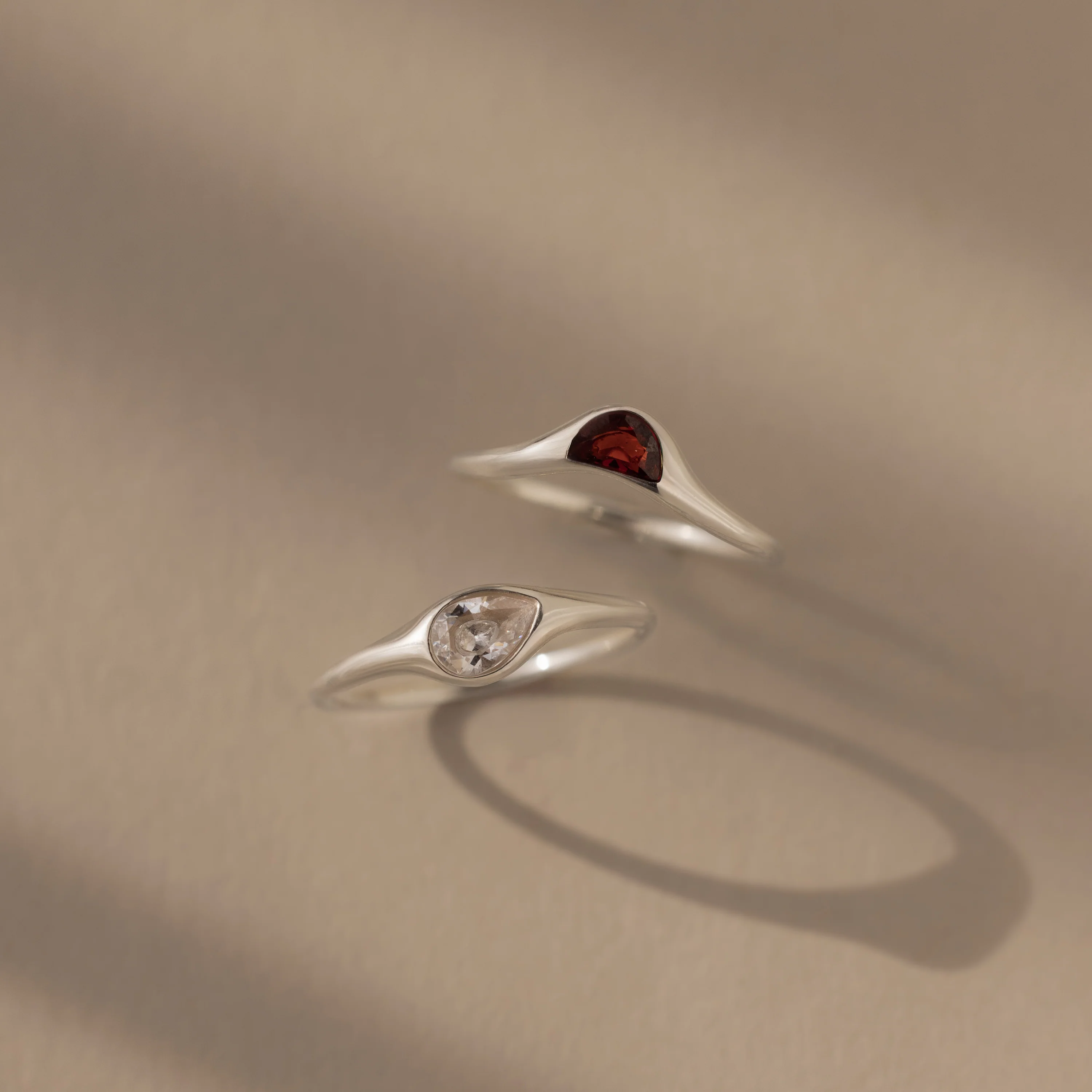 Sculpted Toi et Moi Ring Set in Silver - Image 3