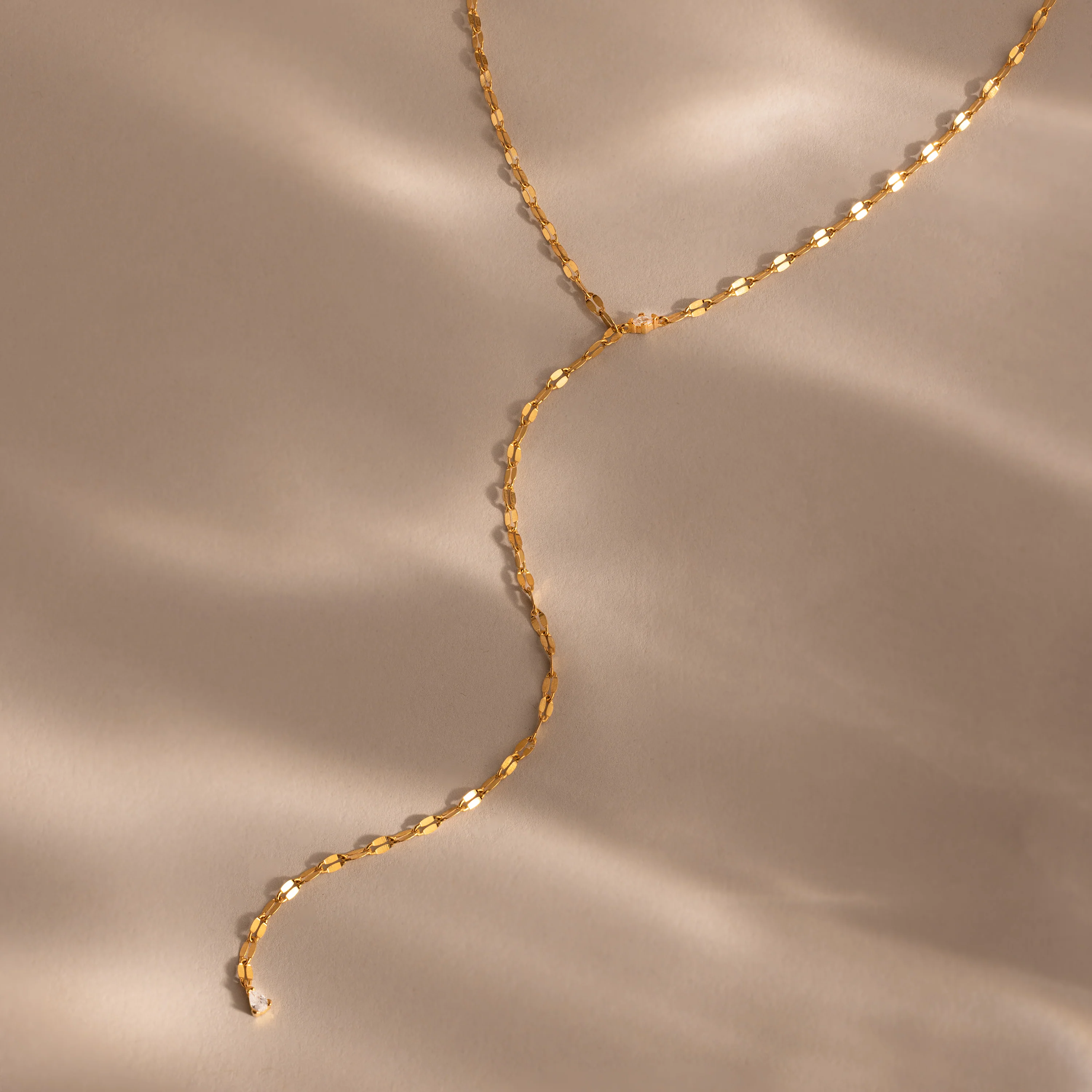 Sparkling Diamond Lariat Necklace in 18K Gold - Image 2