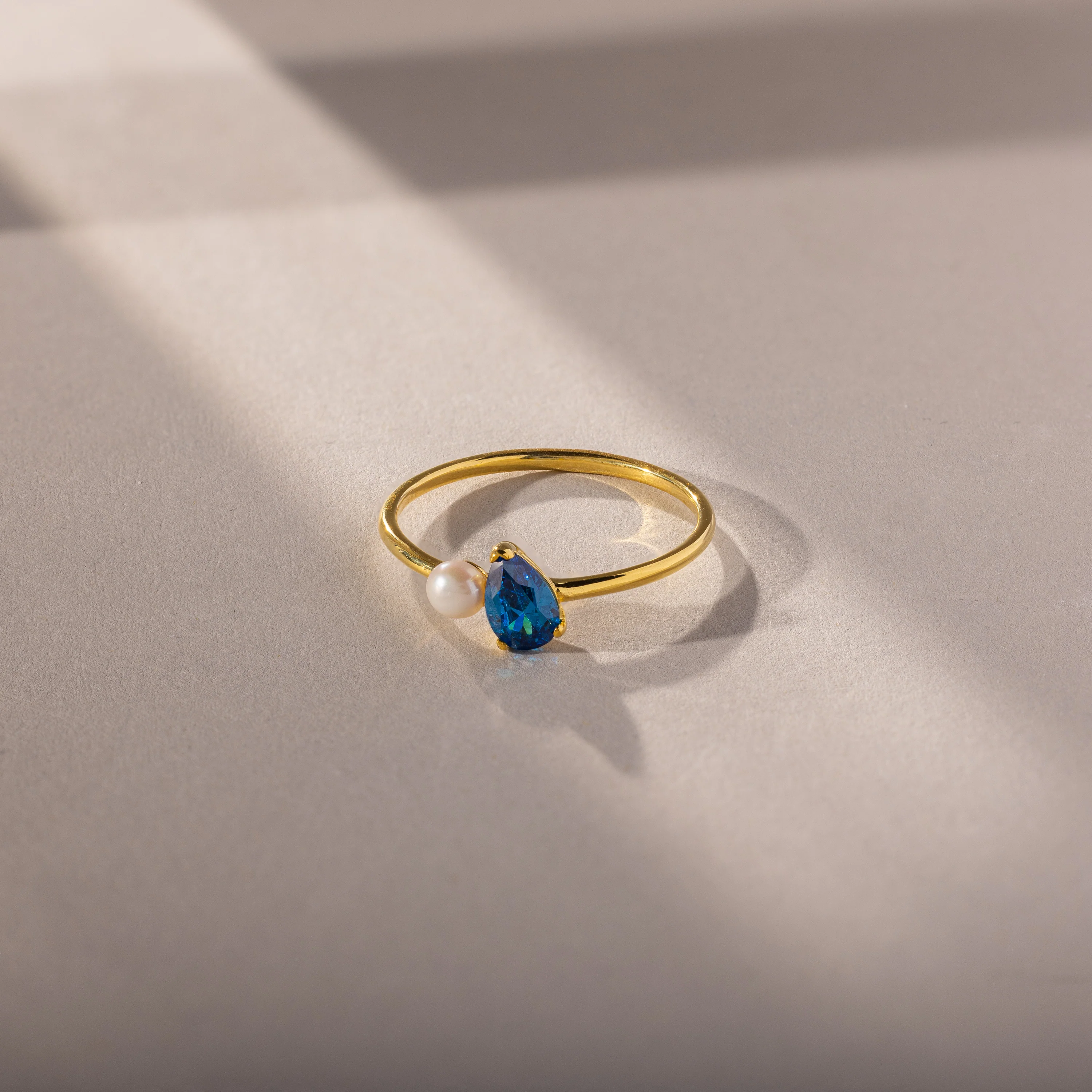 Teardrop Blue Zircon & Pearl Ring - Image 3