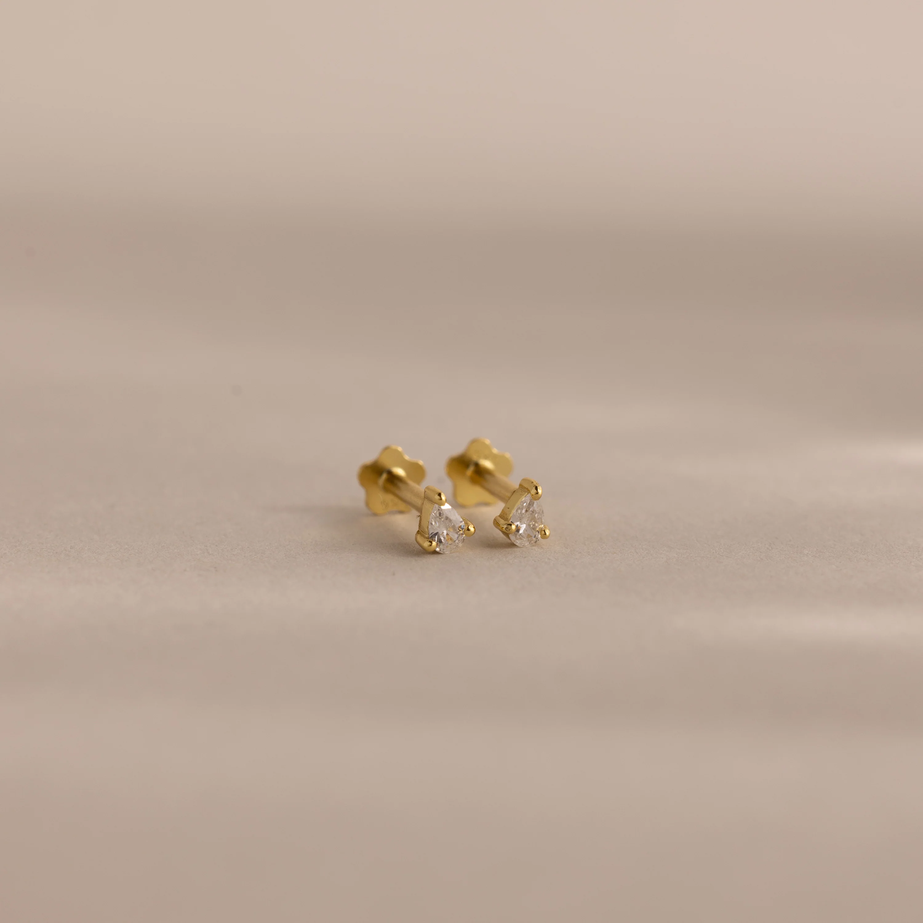 Teardrop Diamond Flatback Studs