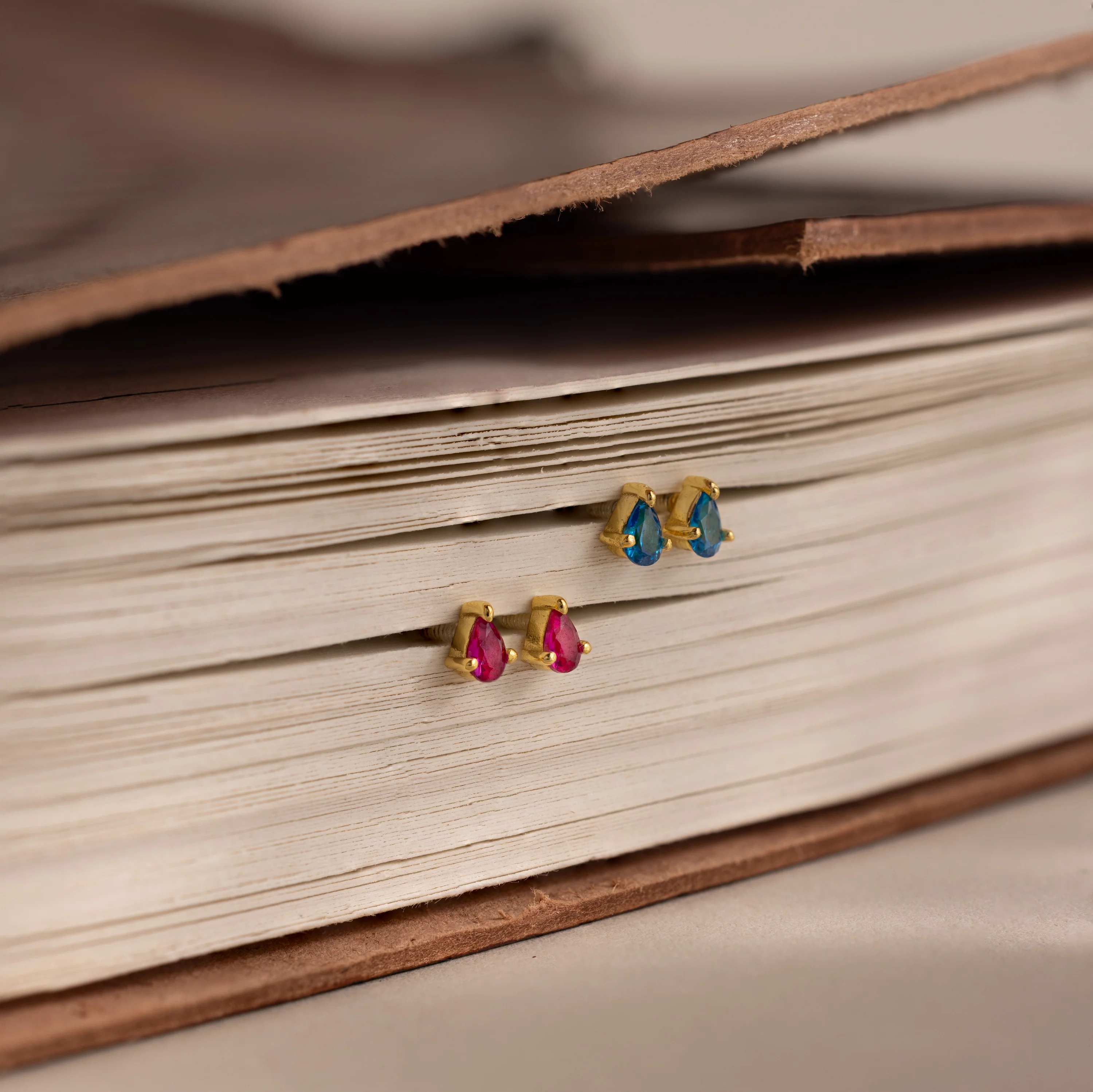 Teardrop Ruby Flatback Studs - Image 7