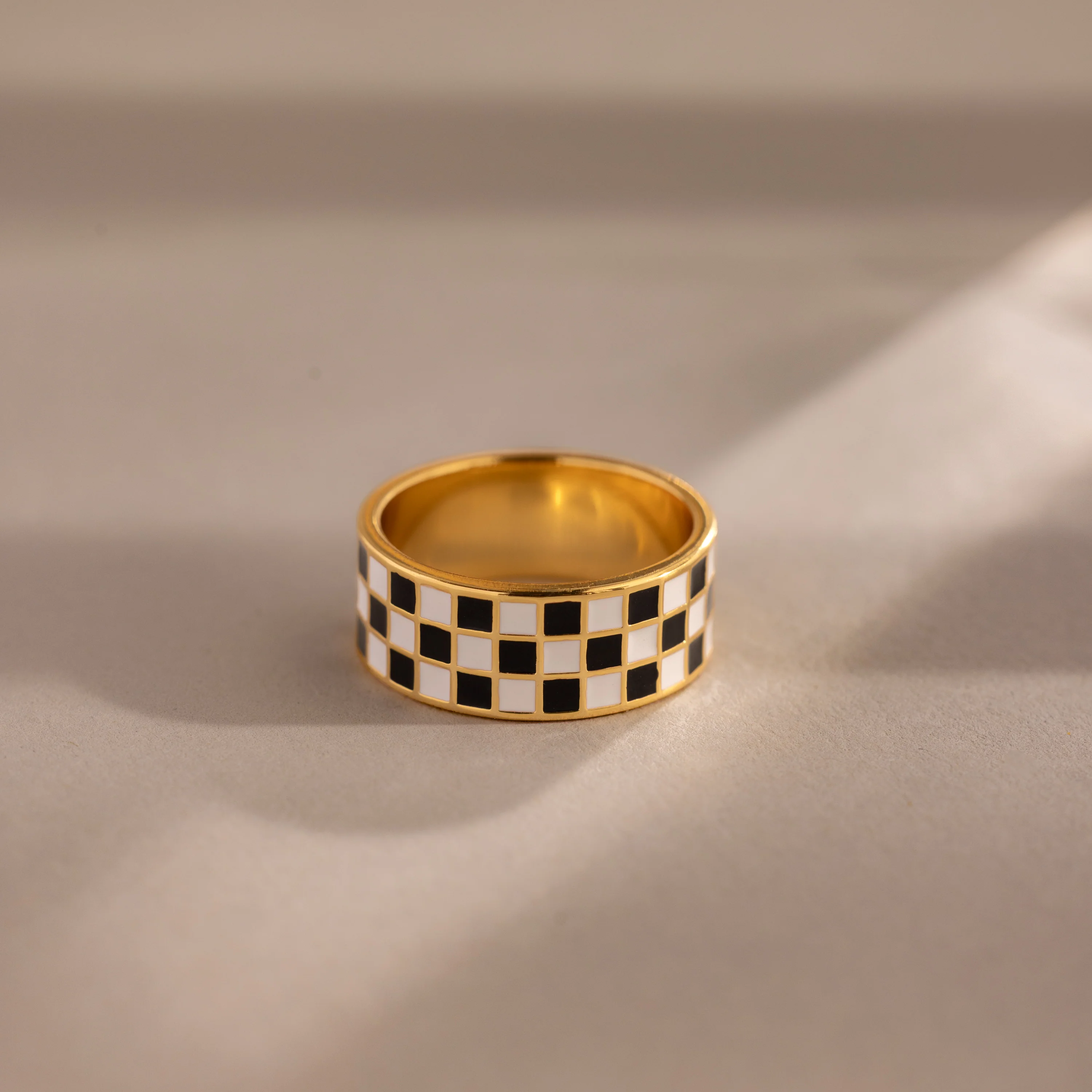 Thick Checkered Ring - Image 5