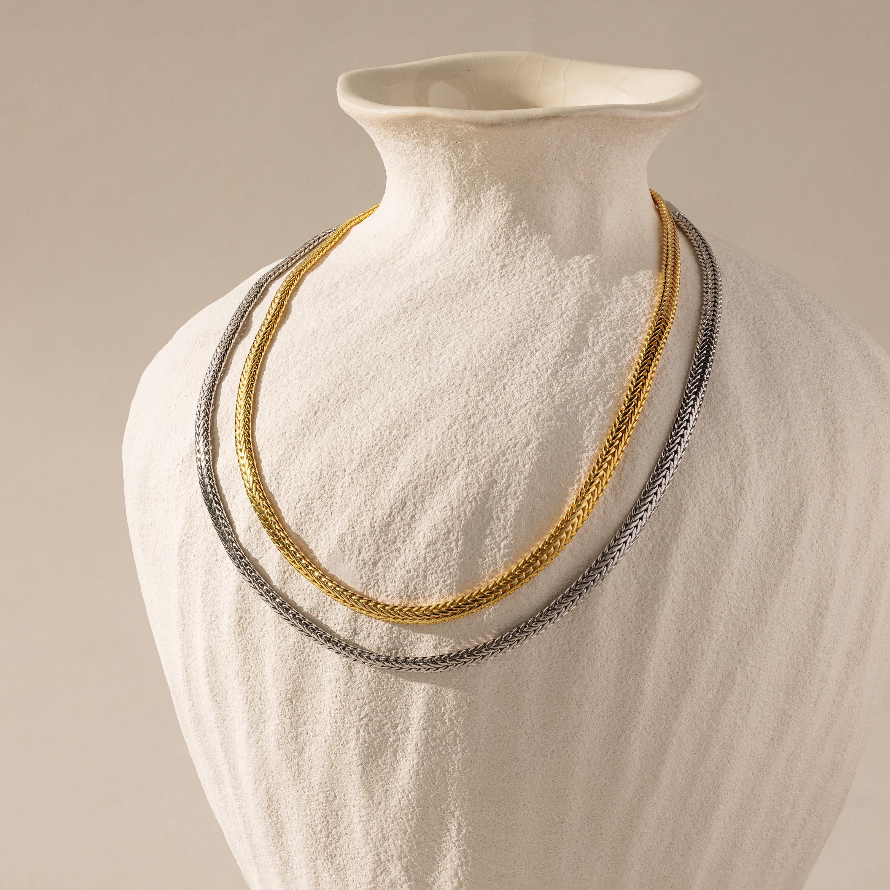 Thick Mesh Chain Necklace - Image 8