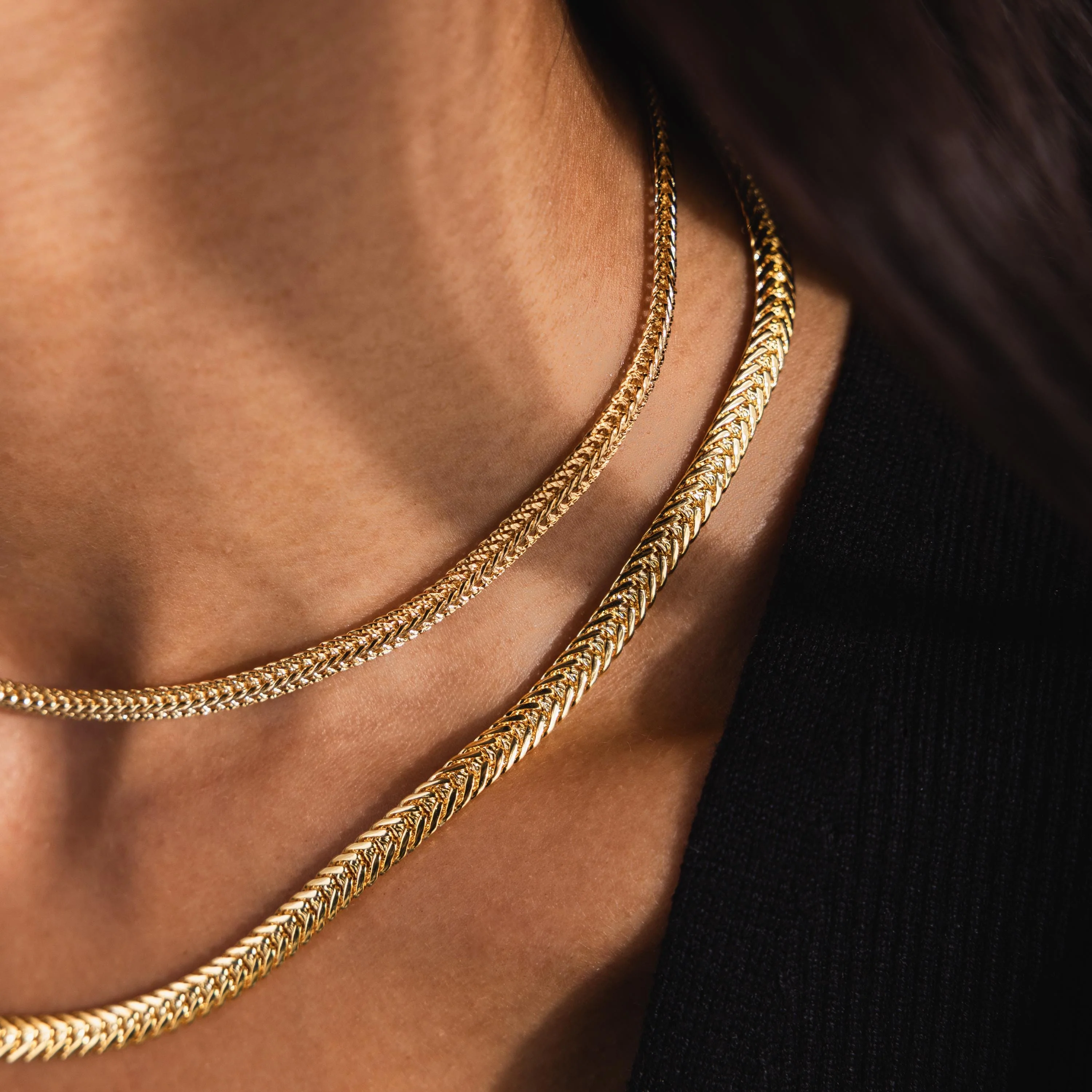 Thick Mesh Chain Necklace in 18K Gold - Image 4