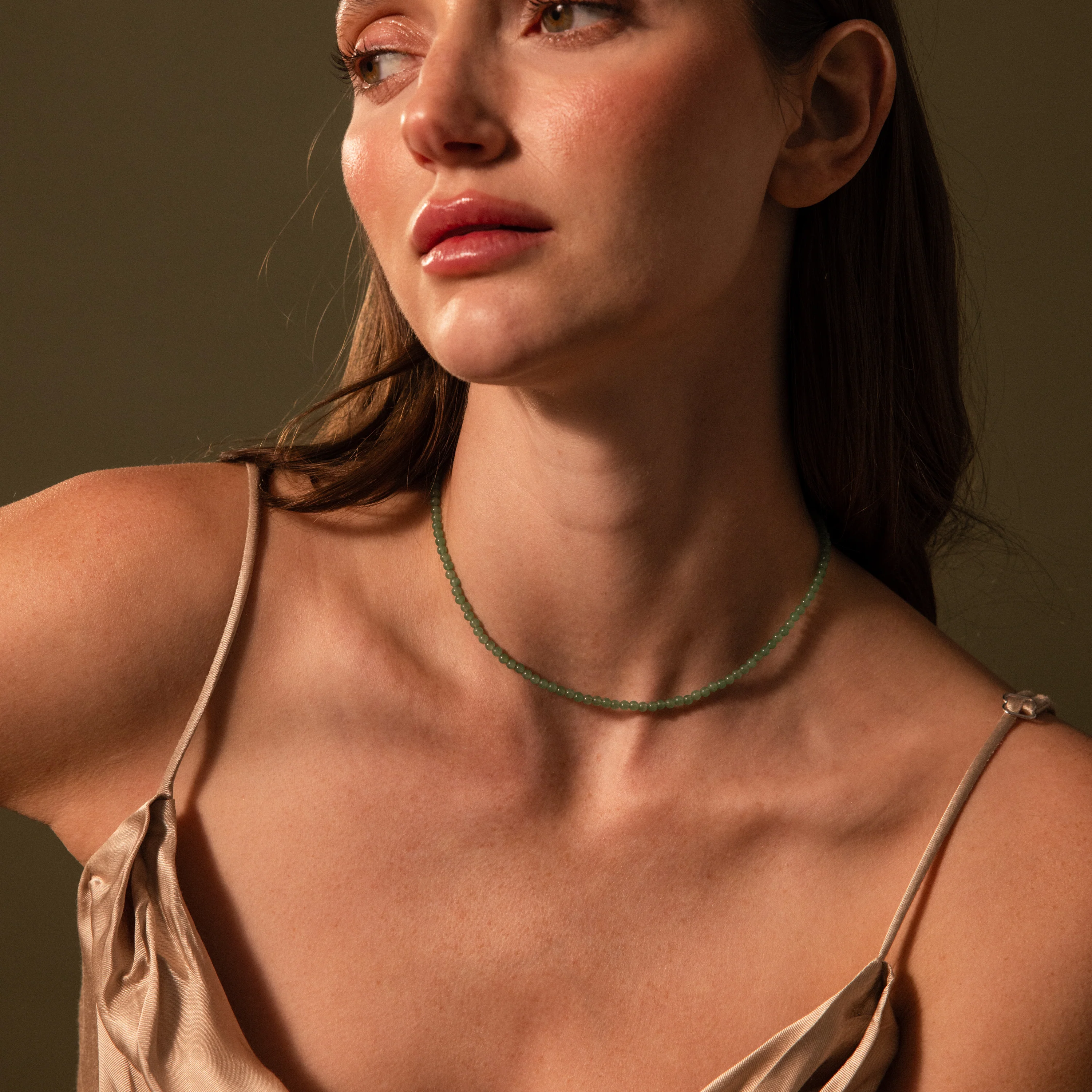 Tiny Aventurine Choker Necklace in 18K Gold - Image 4