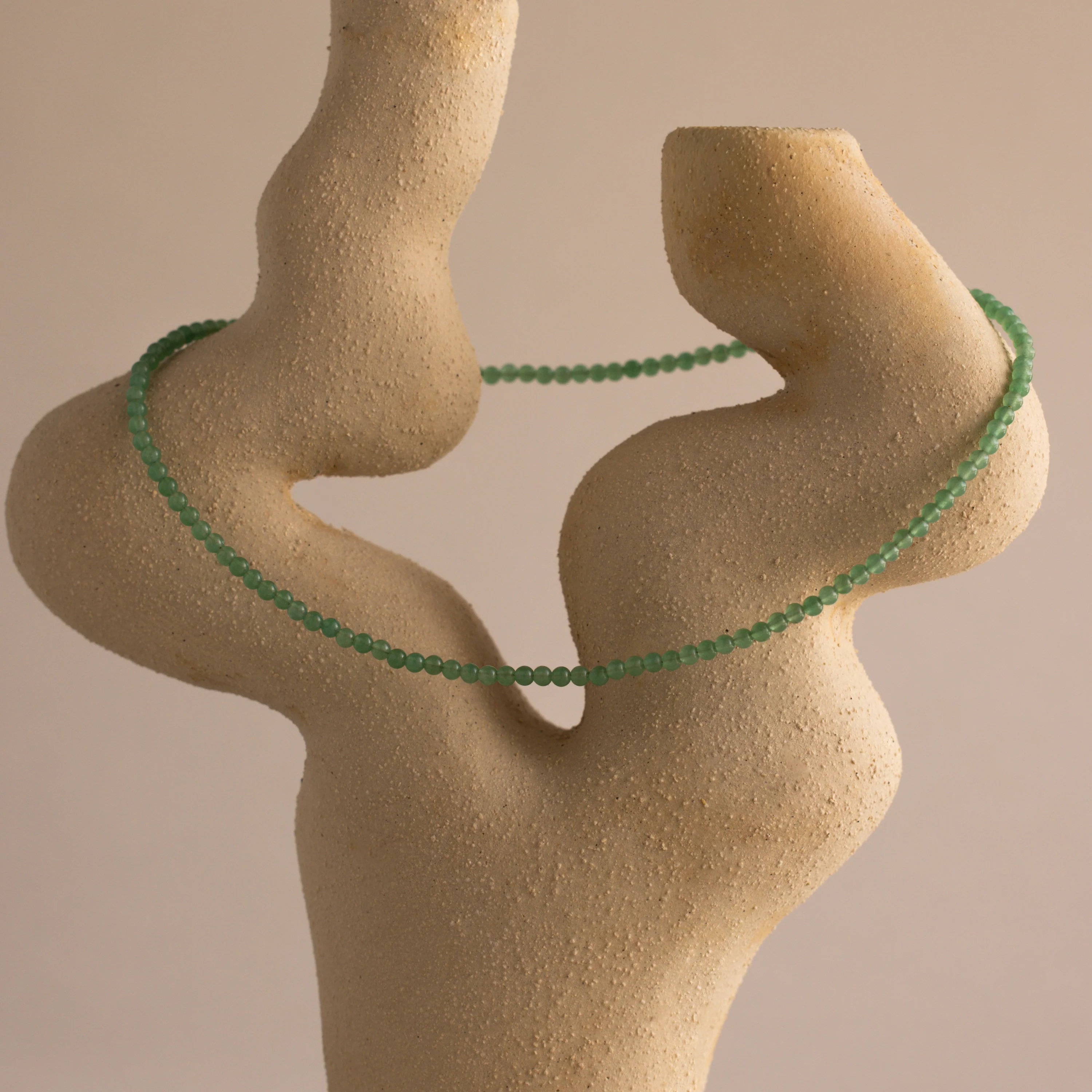 Tiny Aventurine Choker Necklace in 18K Gold - Image 5
