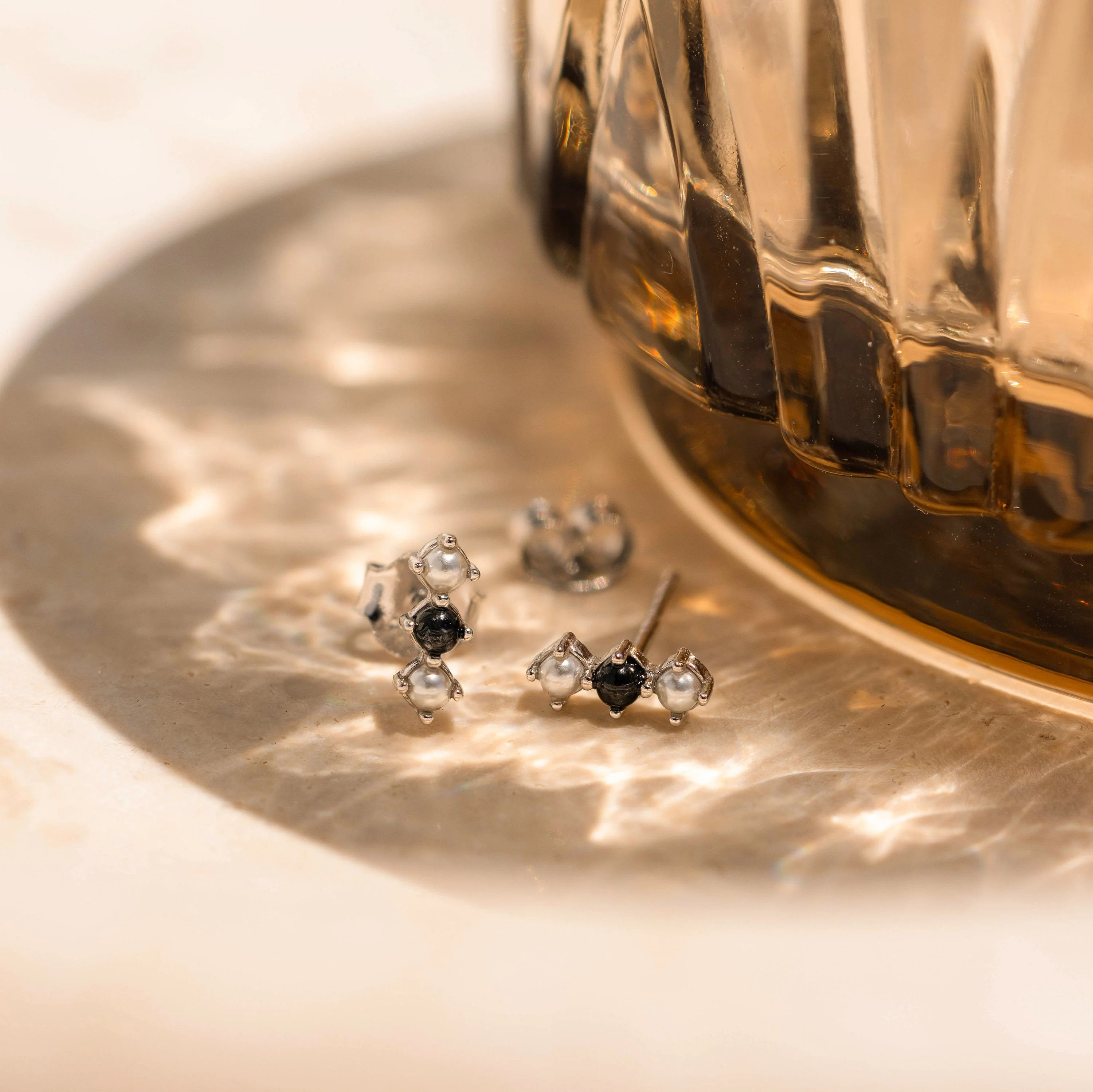Tiny Onyx Pearl Bar Studs - Image 5