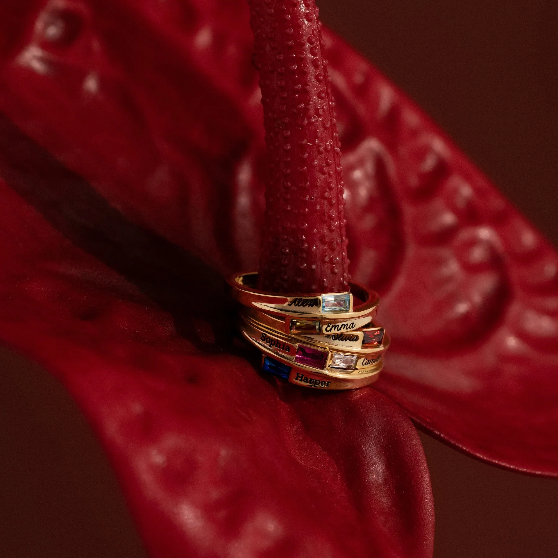 Toi et Moi Baguette Name Ring in 18K Gold - Image 7