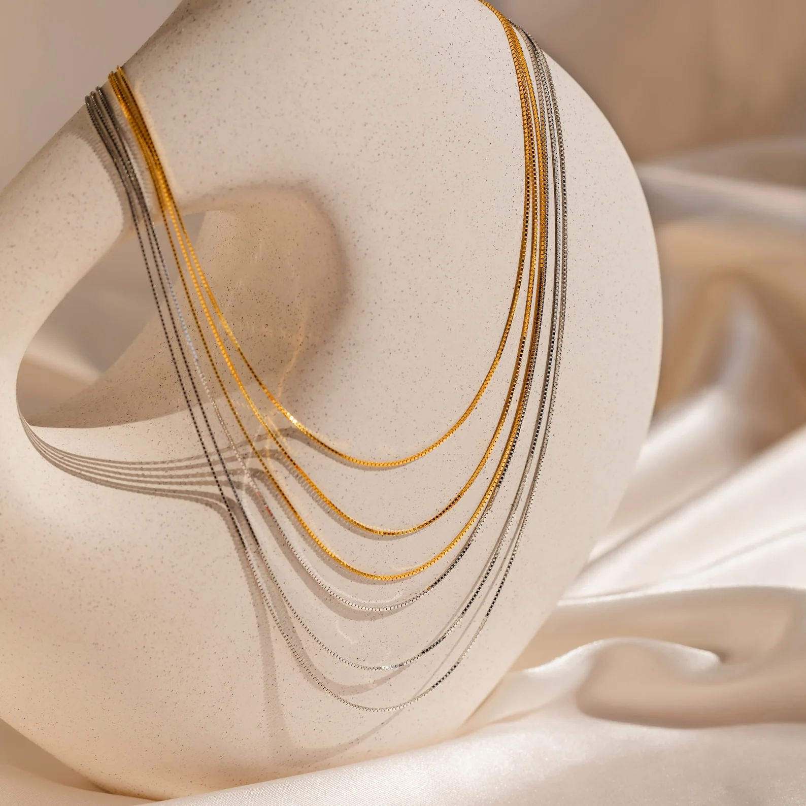 Triple Box Chain Necklace - Image 3