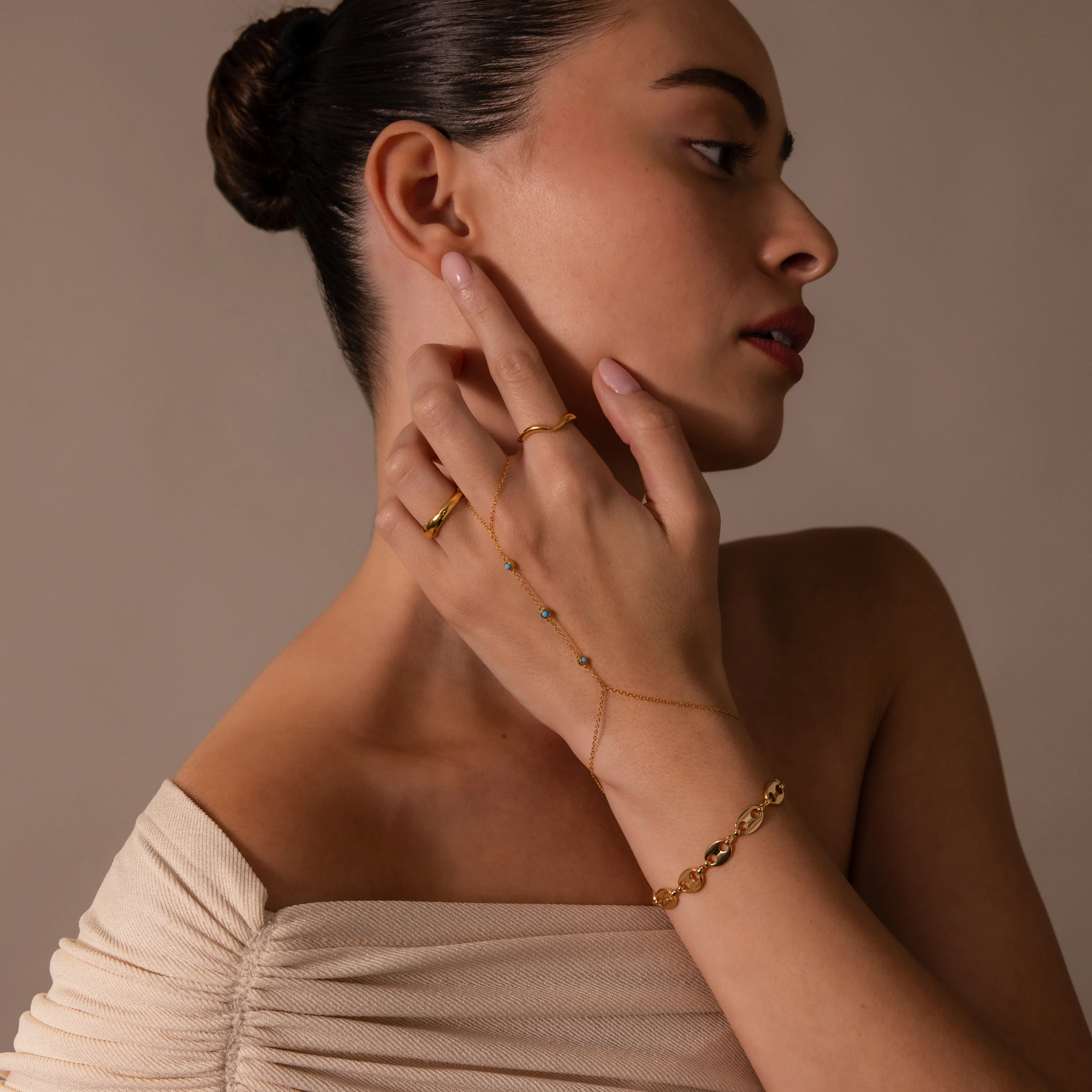 Turquoise Hand Chain Bracelet in 18K Gold - Image 5