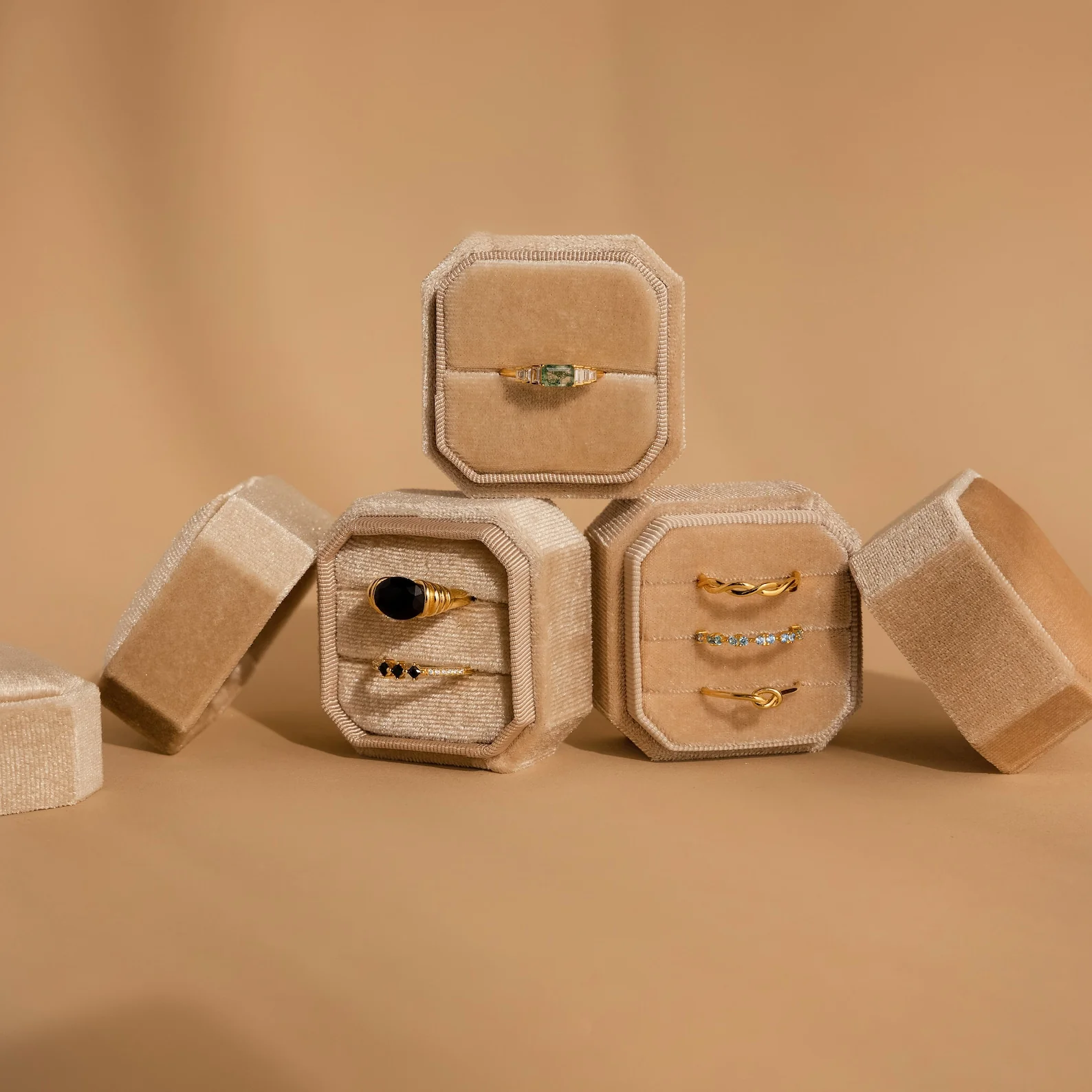 Velvet Ring Box - Image 6