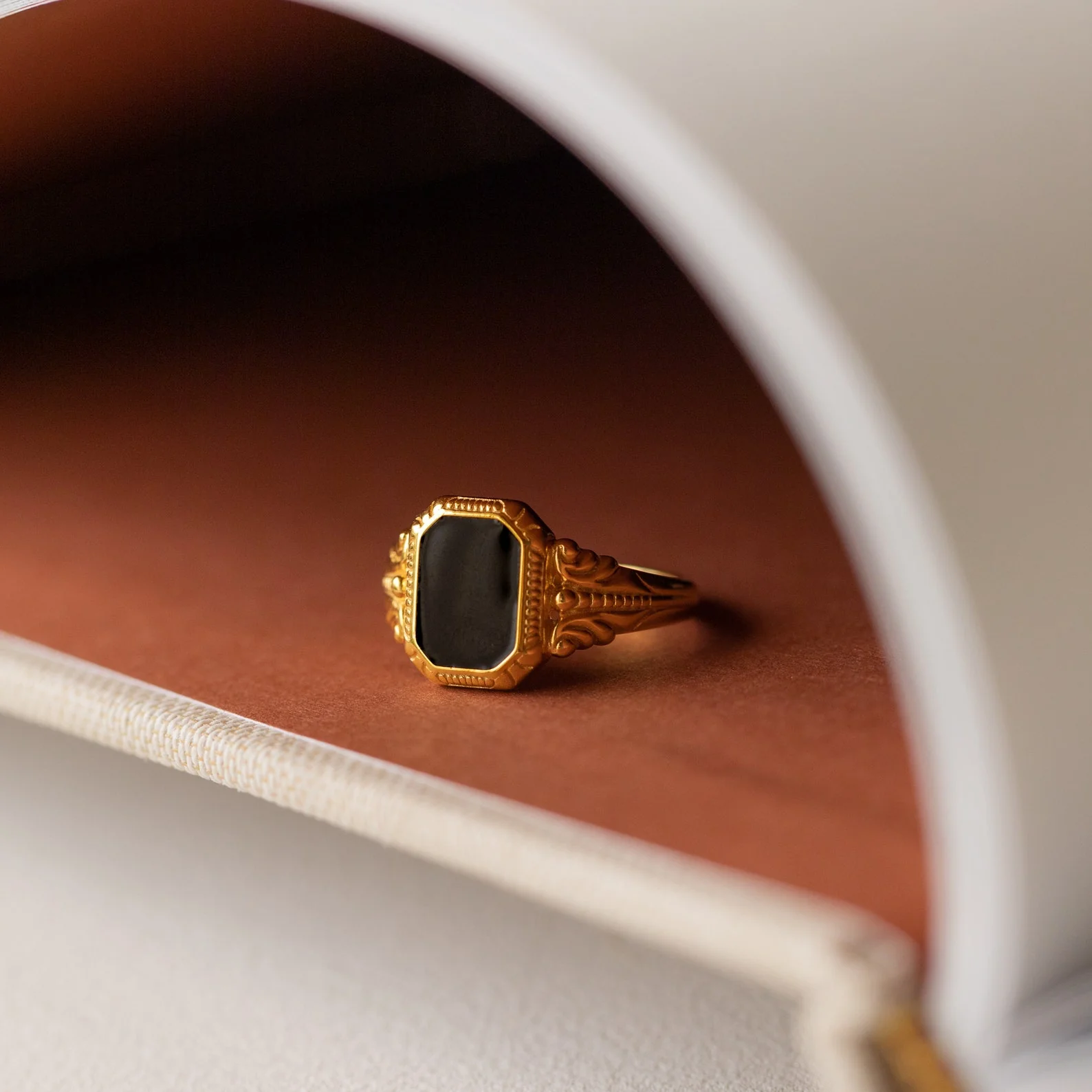 Vintage Black Signet Ring - Image 3