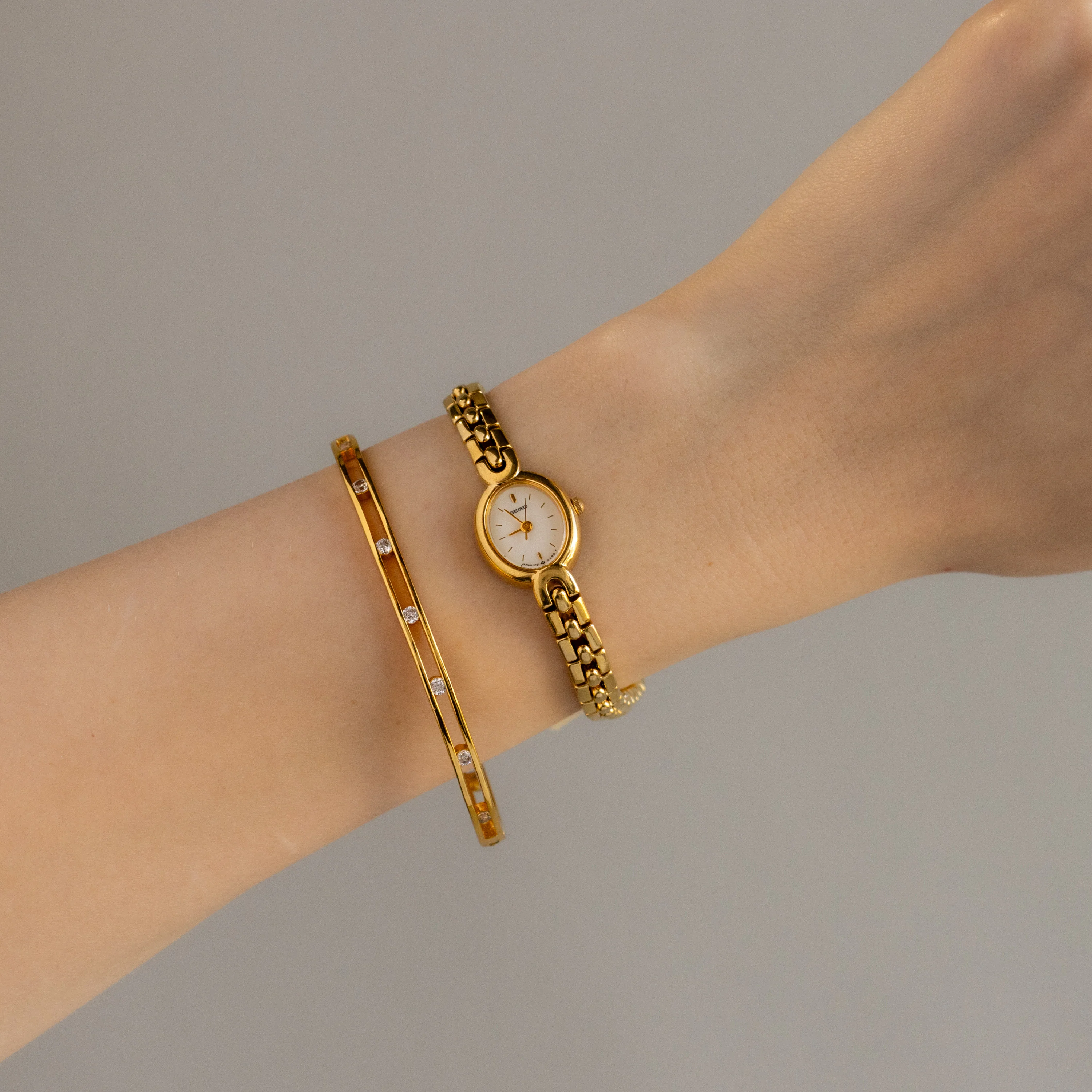Vintage Seiko Dainty Oval Link Gold Watch