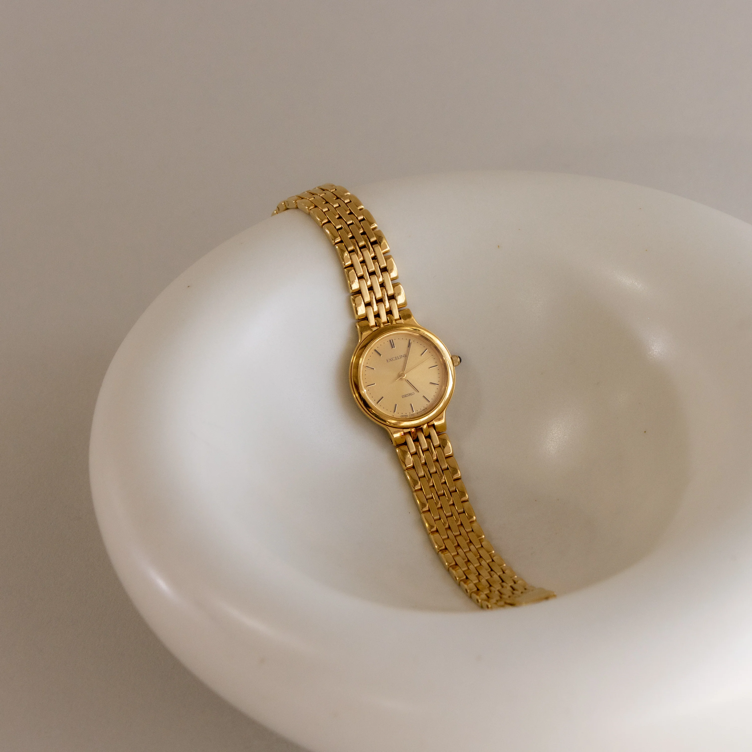 Vintage Seiko Exceline Round Gold Watch - Image 2